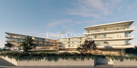 Au cur de Vilamoura, se dresse Serenity, une oasis résidentielle exquise, abritant 53 appartements d'une pure élégance, répartis en deux bâtiments distincts : Golden et Blue. Golden, inspiré par les plages baignées de soleil, rayonne de chaleur et de...