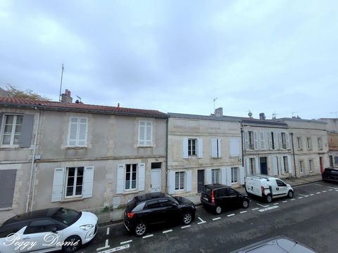 Dpt Charente Maritime (17), à vendre LA ROCHELLE appartement T1 de 28 m² - Quartier Saint-Nicolas