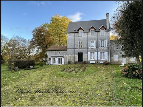 Dpt Deux Sèvres (79), à vendre PARTHENAY maison P11 - 8 chambres - terrain arboré de 23810 m². puits