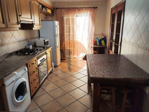 apartment situated in a quiet area, in the Monte Fino village. This property is rented out from October to May. It consists of 2 bedrooms, one of them en suite, 1 interior bedroom, 1 living room, 2 bathrooms, 1 kitchen with generous areas and an outd...
