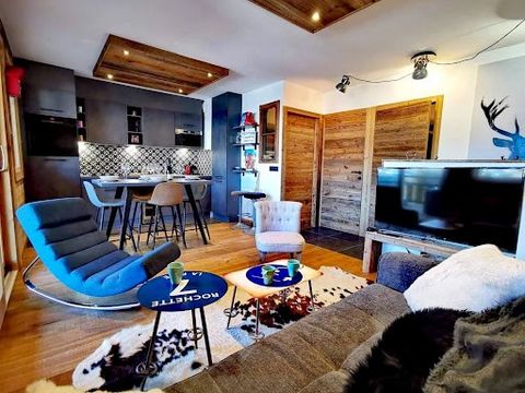 At the foot of the slopes, a stone's throw from the ski lifts, the tourist office and shops, this new BIOTOPE – ASPEN Immobilier signature offers an intimate setting with striking views! Within this residence, 13 apartments with neat finishes with in...