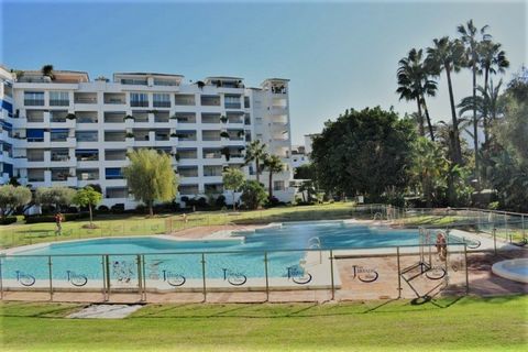 Located in Puerto Banús. PUERTO BANUS - MARBELLA - Apartment with 2 bedrooms and 2 bathrooms located in a gated complex in the heart of Puerto Banus. Its beautiful garden and large common areas make this complex a place of rest and tranquility in add...