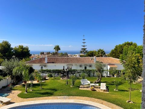 Great opportunity to purchase an impressive 6 bedroom villa (200 m2) with double garage and private pool in Nerja - Capistrano Village. The south facing villa is in good condition and consists of six bedrooms, three bathrooms and plenty of storage sp...