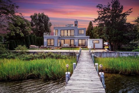 Welcome to 43 Harbor Drive, located in Sag Harbor's prestigious waterfront community of Bay Point. The fully bulk-headed property is perfectly sited on Sag Harbor Cove and features a 3,300+/- sf modern home with pool and deep-water dock. The home is ...