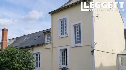 A26560DBR49 - Situated in the centre of the lovely vilage of Vernoil with easy walking distance to Boulangerie, 2 Bar/restaurants, pharmacy, Vets and Supermarket. Saumur and the Loire is 20 minutes distant. The village is equidistant between Angers a...