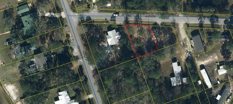 Located just north of Hwy 331 bridge ,this offers a prime location to build and enjoy the beaches and the bay. It is just minutes to the beach and just a short stroll to the county park on the bay with boat ramps, docks, picnic area and a sandy beach...