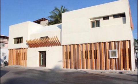 Welcome to your investment opportunity in the paradise of Playa del Carmen! This charming boutique hotel, strategically located on vibrant 15th Avenue, just steps from the famous Fifth Avenue and the stunning beaches of downtown Playa del Carmen, off...
