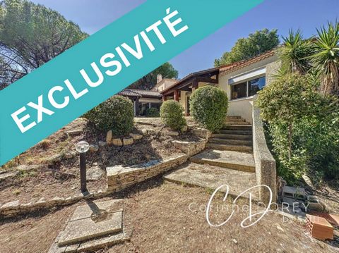 n the heart of Vaunage, in the sought-after village of Langlade, located between Nîmes and Montpellier, 20 minutes from the A9, close to the Garrigue trails and close to the amenities of the village, I offer you this very beautiful villa of architect...