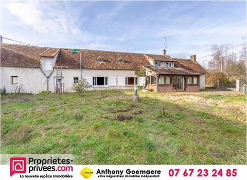 41320 - House 8 rooms 216 m² - 5 bedrooms - Outbuildings 95 m² - Garage - Cellar - Well - Land 3085 m². ......................................................... In a very quiet and pleasant setting, house to renovate composed of a veranda, a large l...
