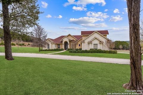 Wonderful 3,402 sq.ft. luxury residence located on a 3-acre lot in the gated subdivision of Saddlewood Estates. Quality craftsmanship combines with function, elegance & style to create the perfect place to call home. Circle drive leads to stone & stu...