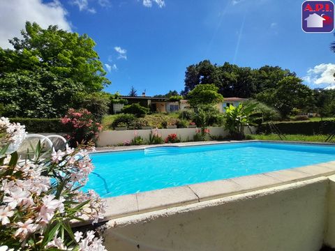 PRACHTIGE VILLA MET ZWEMBAD Gelegen op een perceel van 5500 m², vlakbij het centrum van Mirepoix, kom en ontdek deze mooie villa, perfect voor liefhebbers van natuur en rust. Dankzij de ligging kunt u profiteren van de nabijheid van voorzieningen ter...