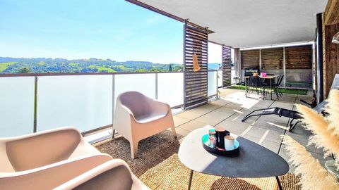 Je vous propose en exclusivité, dans la commune de Mûres, à 13 minutes d’Annecy, un magnifique appartement de type 3 convertible en T4, avec 2 chambres, 2 salles-de-bains, un garage, 2 stationnements, et une spacieuse terrasse avec une vue exceptionn...