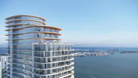 Esta impresionante residencia cuenta con ventanas incomparables del piso al techo que muestran un panorama extraordinario de la Bahía de Biscayne. El toque de los interiores encierra una clase y elegancia inigualables de la reconocida experiencia de ...