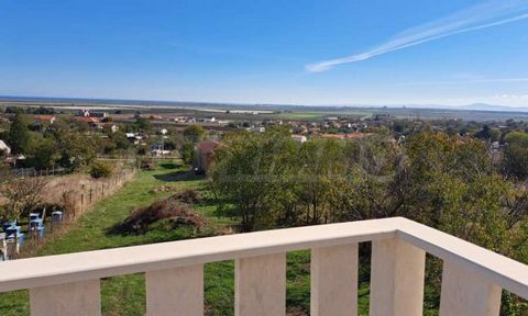 SUPRIMMO agency: ... We present for sale a detached two-storey house located in the high part of the village of Kamenar, Pomorie Municipality. The property has an area of 172 sq.m, a yard of 356 sq.m and a beautiful panoramic view. Distribution: Grou...