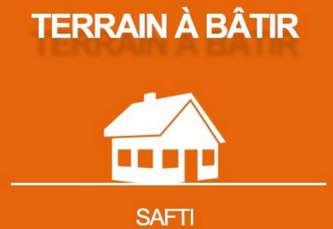 REZE- Quartier Saint Paul, terrain d'une surface de 513 m² viabilisé en premier rideau pouvant accueillir votre projet de construction de maison de plein pied ou à étage. Rare sur le secteur, quartier à forte demande ! Zone UMd1 du PLUM Libre de cons...