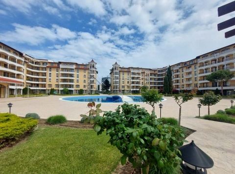 Apartment mit Poolblick, 2 Schlafzimmern und 2 Bädern im Royal Sun, Sonnenstrand IBG Immobilien freut sich, Ihnen diese komplett möblierte 2-Zimmer-Wohnung im 2. Stock des Komplexes Royal Sun in Sonnenstrand anbieten zu können. Der Komplex eignet sic...