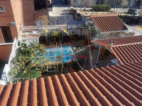 PINH01 - Pineda de Mar, casa; ¡Bienvenido a tu futuro hogar en Pineda de Mar, Girona! Esta encantadora casa de 6 habitaciones, 3 baños y un aseo  ofrece el equilibrio perfecto entre comodidad , elegancia y funcionalidad. Con una ubicación privilegiad...