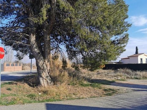 Se vende finca urbana de 1025m2 en urbanización 