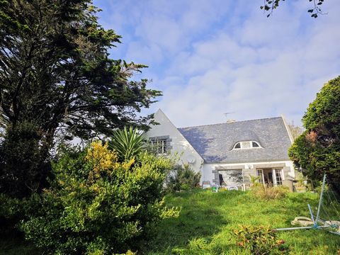 In der Nähe des Strandes, traditioneller Typ 6/7 von 170 m2 auf einem Grundstück von 1800 m2 nach Südwesten, bebaubar und sehr leicht teilbar. Das Haus ist komplett unterkellert und profitiert dennoch von einem direkten Zugang zum Garten durch sein W...