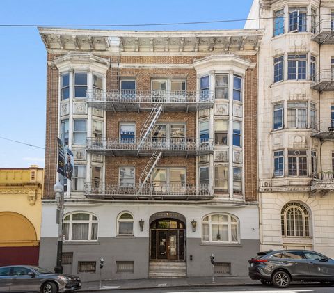 745 Sutter Street is a fantastic value-add opportunity for the sophisticated investor to acquire a 25-unit elevatored building in a historically prime location. It is a fantastic mix of Ten (10) One- Bedroom and Fifteen (15) Studio Apartments in a va...