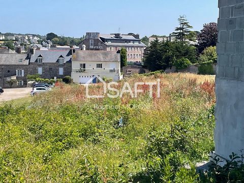 Le terrain de 624 m² situé à Erquy (22430) offre l'opportunité d'investir dans un emplacement privilégié, caractérisé par son charme côtier breton. Erquy bénéficie d'un cadre naturel exceptionnel, proche de la mer et des plages de sable fin, invitant...