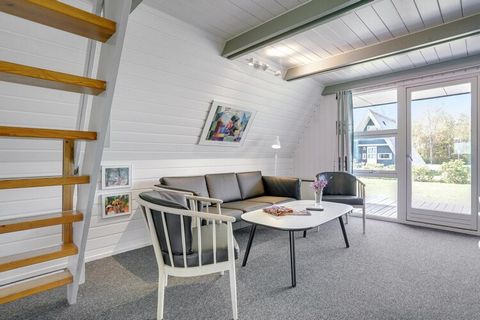 Verblijf in dit fantastische vakantiehuis in Lalandia in Rødby direct aan de Oostzee! Na een heerlijke dag spetteren in het Lalandia Aquadome en alle avonturen in de arcades, is het heerlijk om terug te keren naar je eigen vakantiehuis en wat tijd me...