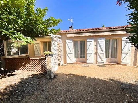 Nichée dans un quartier paisible et verdoyant de Draguignan, cette villa de plain-pied de 105 m² est idéale pour une retraite tranquille ou un premier achat. Vous êtes à quelques minutes du centre, tout en profitant d'un cadre naturel et d'un environ...