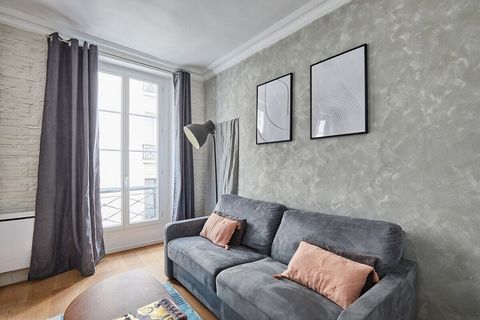 Appartement op de 2e verdieping zonder lift, gelegen in het hart van Parijs tussen rue Etienne Marcel en rue Montorgueil, op 15m van de Grands Boulevards. Aan de voet van het appartement zijn er talloze winkels, cafés en restaurants. Warm, licht en z...