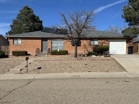 Come take a look at that this ready to move in, well maintained home in a desired neighborhood. This home has recently been updated with new flooring (besides the gorgeous saltillo tiles), new bathrooms, granite throughout, new ceiling fans, and fres...