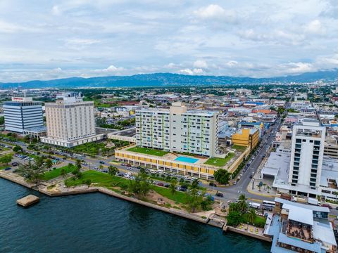 Идеально расположенный на набережной центра города Кингстон, Ямайка, Ocean Towers предлагает безопасность и душевное спокойствие жизни в центре города. С территории комплекса вы и ваши гости сможете воочию увидеть новогодний фейерверк, который ежегод...