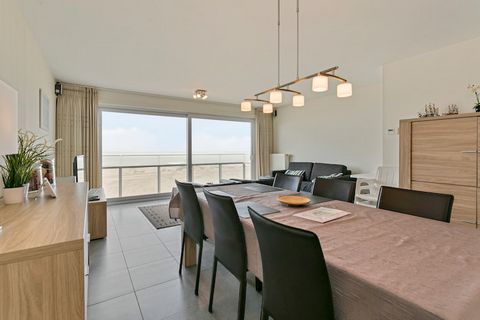 Diese schöne, moderne Wohnung liegt auf der ruhigen Seite der Strandpromenade und bietet einen ruhigen Rückzugsort mit atemberaubender Aussicht auf das Meer. Die Wohnung bietet die perfekte Umgebung, um die natürliche Schönheit der Küste zu genießen,...