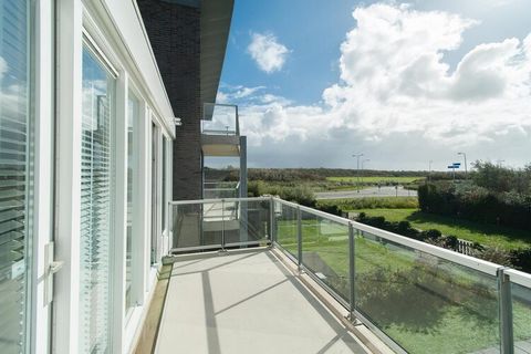 Sfeervol en modern ingericht appartement aan de voet van de duinen en het strand van Groote Keeten. Wat een fijn appartement voor 4 personen! Het appartement ligt op de eerste verdieping en heeft een groot balkon met uitzicht op de duinen. Binnen enk...