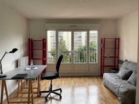 REIMS Quartier St Rémi grand studio de 31 m2 à vendre