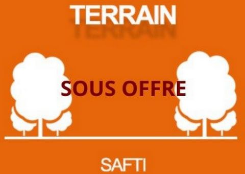 Terrain constructible de 1239 m2 cadre paisible, beau potentiel !