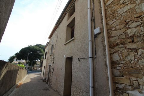 Maison de village à restaurer  125 m²  Causses-et-Veyran  55 000 