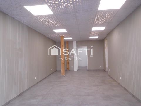 Local commercial 62 m2, Centre Ville de Nantua, avec grandes vitrines,