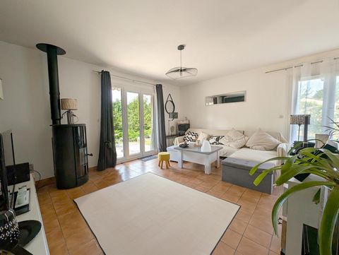 Maison de plain pied, accès bourg à pied