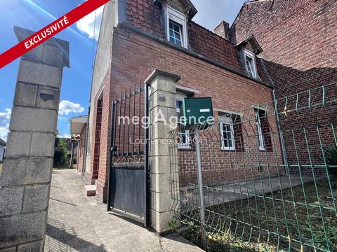 Maison semi-mitoyenne de 96 m² habitable, 3 chambres, le tout bâti sur 500 m² de terrain clos et proche de toutes commodités.
