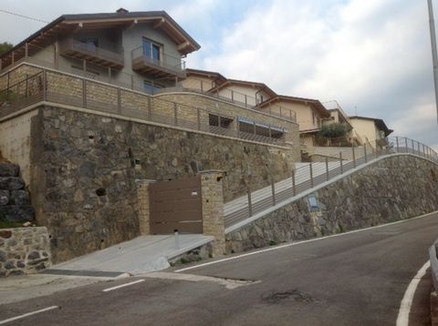Apartments from € 108,000 Set 10 minutes from the lake in Fonteno, 12 apartments available in this new construction on Lake Iseo close to all amenities in the small village of Fonteno. The 1-bedroom apartments are key-ready and benefit from private g...