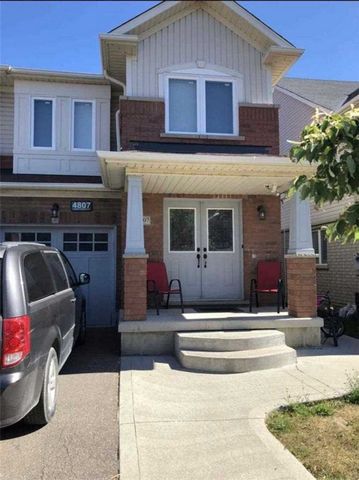 Beautiful Semi-Detached Home In High Demand In Alton Village Of North Burlington. Situated On A Quite Street, Walking Distance To Shops And Park. Very Close To Elementary And High Schools. Minutes To 407/403/Qew. Amazing Communicity Centresand Amenit...