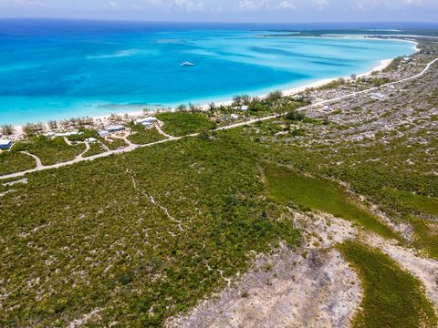 Das 2,62 Hektar große Grundstück in Cape Santa Maria ist eine großartige Gelegenheit für Sie, Ihr Stück Paradies zu besitzen! Dieses Grundstück verfügt über einen Strandzugang zu einem der schönsten Strände der Welt. Bone-Fishing-Flats und Hochseefis...