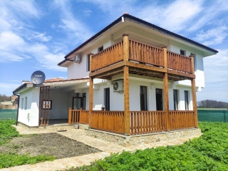 Price: €128.750,00 District: Balchik Category: House Area: 140 sq.m. Plot Size: 1000 sq.m. Bedrooms: 2 Bathrooms: 3 Location: Seaside We are pleased to offer this recently built two storied house, located in a nice village near the sea town of Balchi...