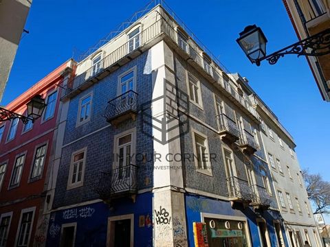 Hostel no Bairro Alto Geral: - Prédio com Hostel e Loja para venda em pleno Bairro Alto -  Possibilidade de adquirir o Trespasse do Hostel.  . Prédio composto por 2 artigod Zona:  - Situado num dos Bairros mais típicos e carismáticos da Lisboa - O Ba...