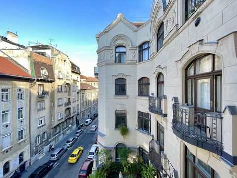 The 3 apartments are accessible through separate entrance doors that open onto the circular corridor (rather than from a split, common hallway), 2nd floor, elevator. The three apartments have a total area of 167 sqm. Description of apartments: 30 sqm...