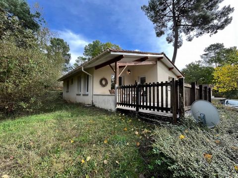 EXCLUSIVE TO BEAUX VILLAGES! Always wanted to own an affordable holiday home in the South West of France? Then this all on 1 level, 3 bedroom, 2 bathroom villa in a leafy area close to a lake with sandy beach is ideal for you. It has 2 double bedroom...