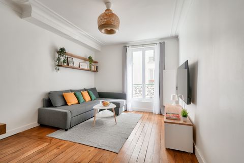 Located in the heart of the 17th arrondissement, in the famous Batignolles district, this apartment, completely renovated in 2023, will be perfect for your stay in Paris. It is located on the 2nd floor without elevator of a secure residence. Although...