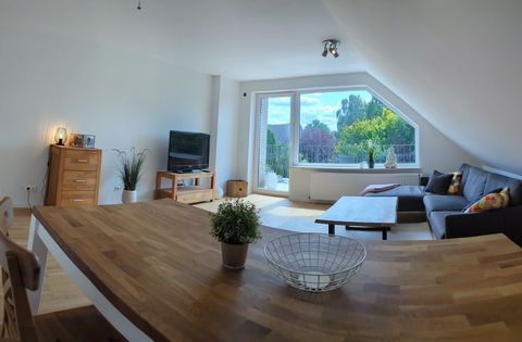 Are you looking for a central, but quiet, well-equipped holiday apartment at a high level? Then we would be happy to welcome you in Bremerhaven, in the Buschkämpen district. On 70 square meters you will find a small 