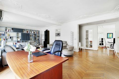 Spacieux et pratique : Appartement moderne de 2 chambres à coucher près de Paris-Dauphine et de La Défense