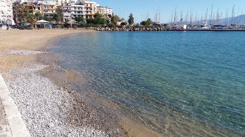 A modern apartment in a purpose built block located just a minutes walk from the beach and marina in the resort town of Agios Nikolaos, East Crete. The apartment is on the upper ground floor and has double glazing with external shutters, AC/warm air ...