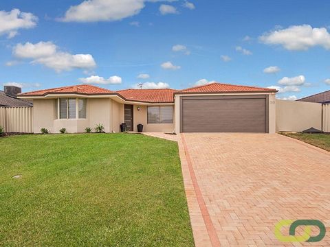Get in quick, at this price it will not last long! Conveniently positioned close to all local amenities and set on a large 701SQM block with over approx. 200SQM of living space this gorgeous, fully renovated home offers spacious accommodation for all...